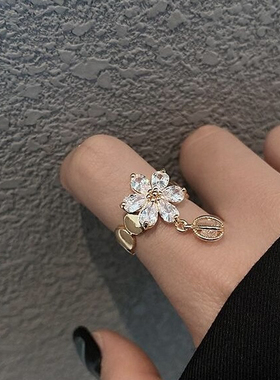 复古宫廷风花朵锆石戒指