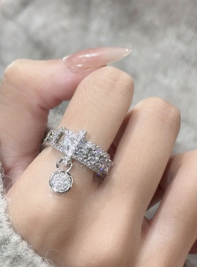 《一眼万年》锆石吊坠戒指轻奢小众设计感高级食指戒时尚个性指环