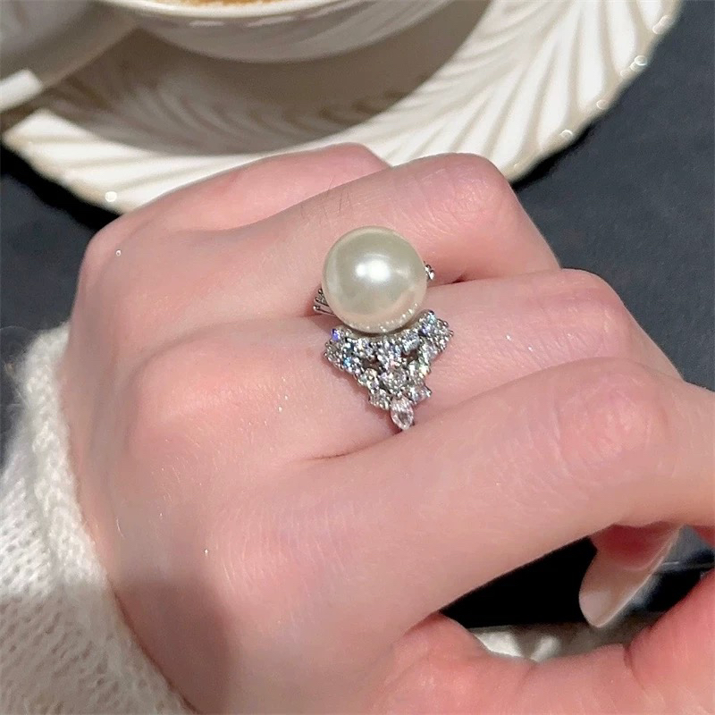 《冰雪皇后》维纳斯高定款珍珠满钻戒指轻奢精致银色开口指环戒指