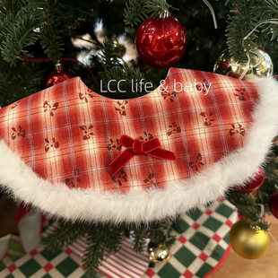 新年款宝宝满月宴红格子蝴蝶结毛毛领围兜口水巾帽子套装圣诞节