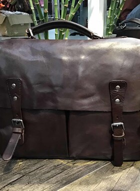 Amuke/阿牧客36x26x10英伦风牛皮男士邮差包复古公文电脑包