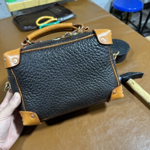 阿牧客皮具真皮手工黑色斜挎新款手包百搭小包包女潮流时尚