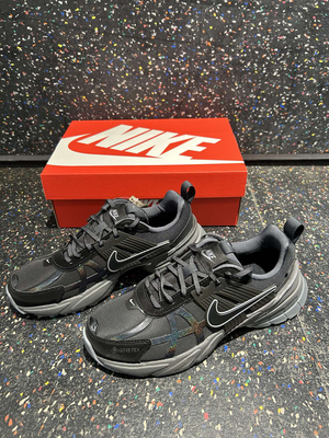 耐克Nike V2K RUN GTX 女子复古老爹鞋透气低帮跑步鞋FZ2622-001