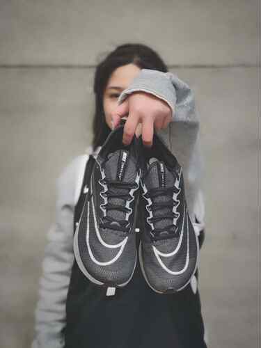 Nike/耐克 Zoom Fly 4 男子 缓震透气 竞速跑步鞋 CT2392-002