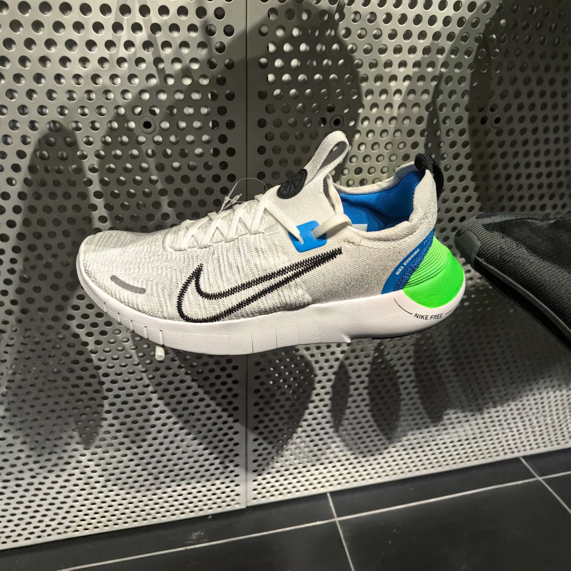 耐克Nike FREE RN 跑步鞋
