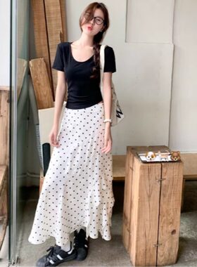 夏季新款女休闲时尚套装女显瘦短袖T恤+大摆波点半身裙两件套女装