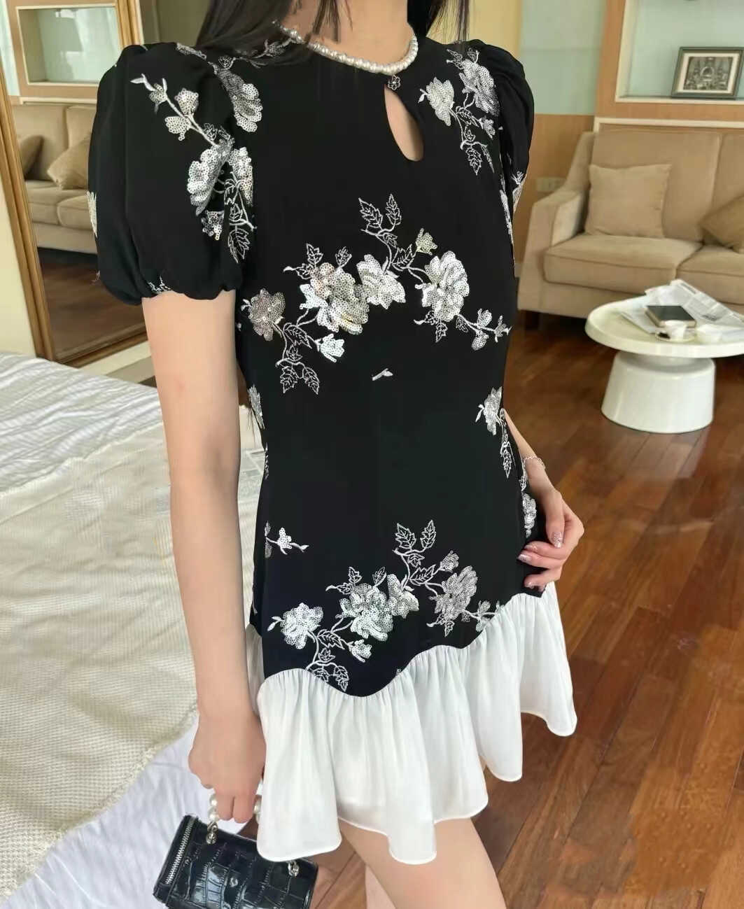 拼接泡泡袖新款夏季荷叶摆韵味