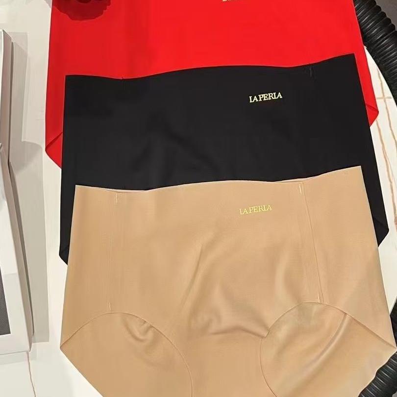 LA新款无痕微磨毛女士内裤