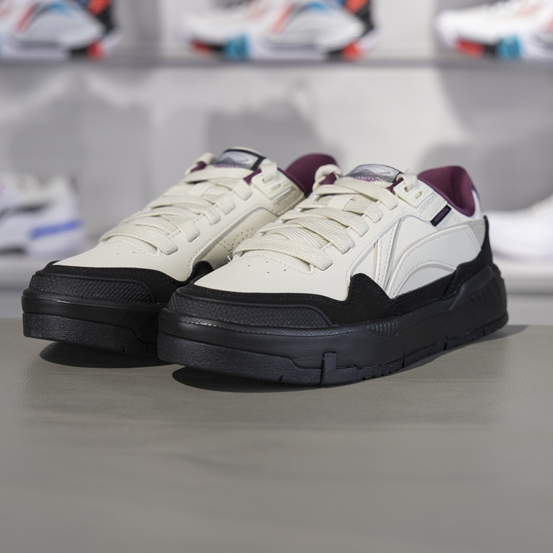 李宁正品女子时尚耐磨运动板鞋