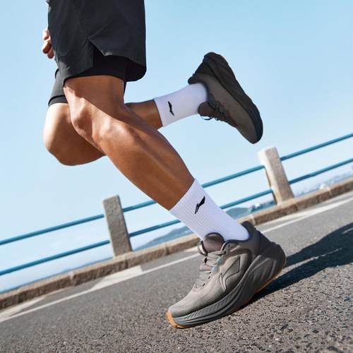 李宁正品男子减震透气跑步鞋