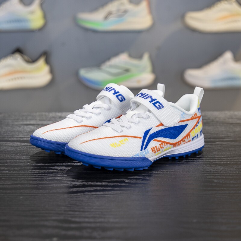 李宁正品疾影3男小大童运动简约专业比赛训练低帮足球鞋YKGV004-1