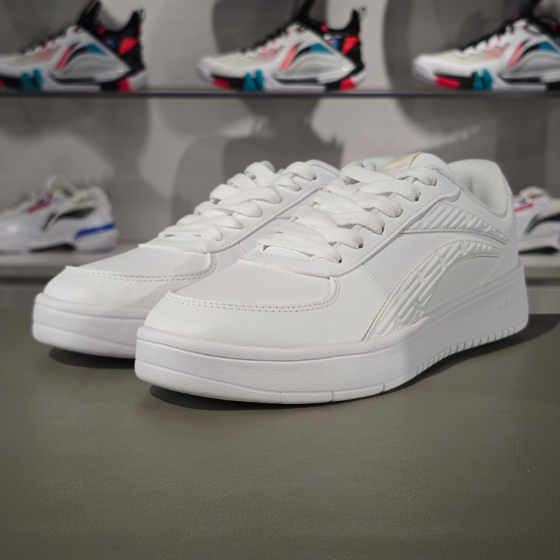 李宁正品冬季新款男子轻便低帮防滑耐磨休闲运动板鞋AGCT435-1