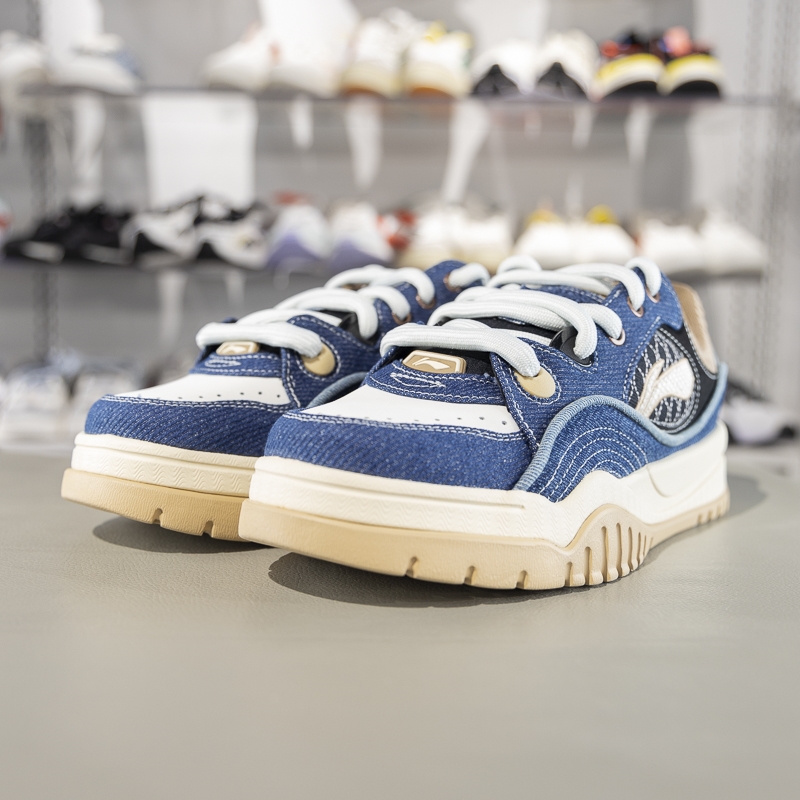 李宁正品新款男子运动复古经典防滑耐磨时尚休闲板鞋AGCV059-3