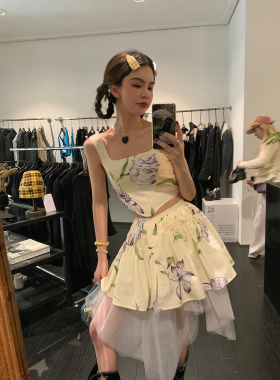 周美美同款 精灵少女花朵印花鱼骨吊带胸衣蓬蓬纱层次半裙套装