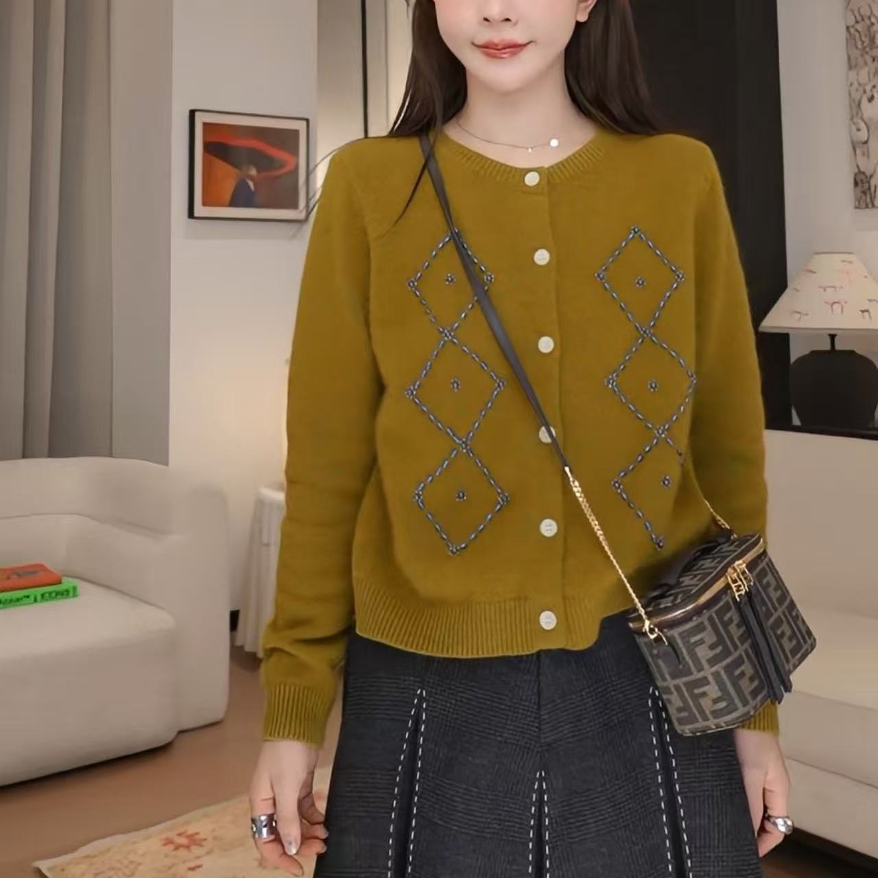 手工串珠菱格绒感针织开衫