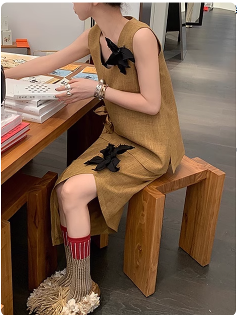 le rouge周美美 早秋私藏立体塑形手工花上衣不规则直筒半裙套装