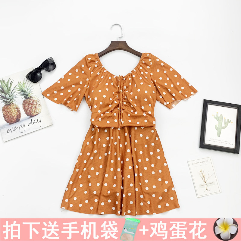 新款复古圆点加大泳衣女连体裙式保守遮肚显瘦性感露背大胸聚拢