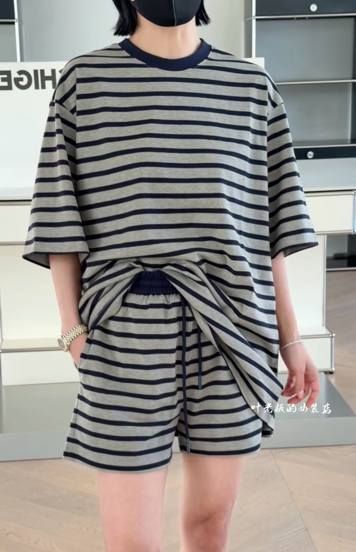 T8620休闲套装 诗歌兰女装2026夏款灰色条纹短袖+休闲短裤套装女