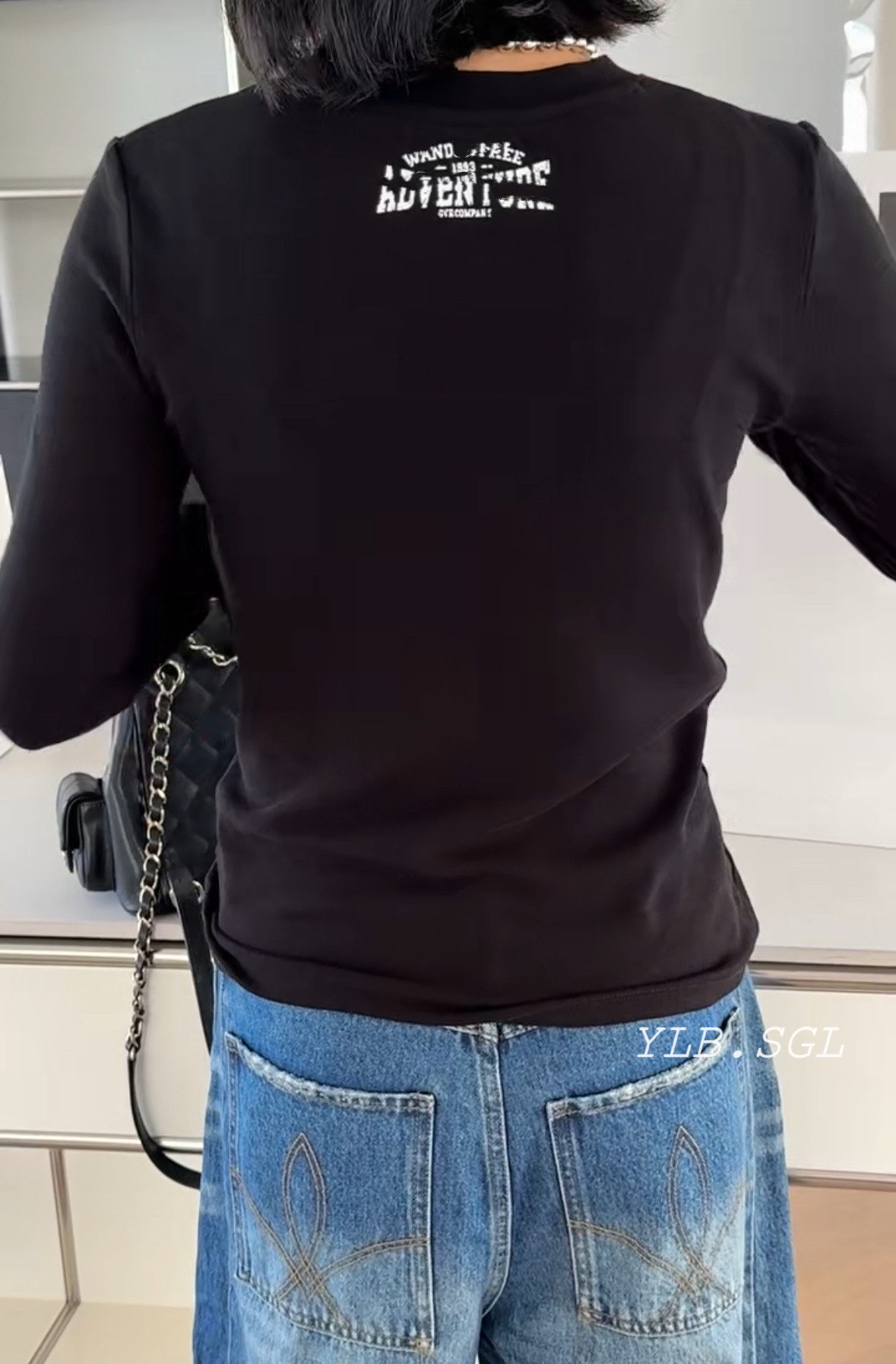 6220诗歌兰女装2025秋款 百搭显瘦黑色后背字母圆领修身弹力T恤女