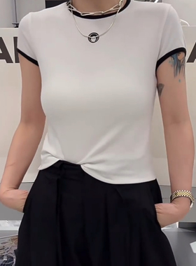 58270诗歌兰女装2025夏款 气质白色字母圆领短袖修身月亮T恤女