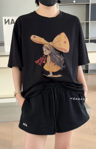 T2268女孩短袖 诗歌兰女装2026夏款黑色圆领薄款戴蝴蝶结卡通T恤