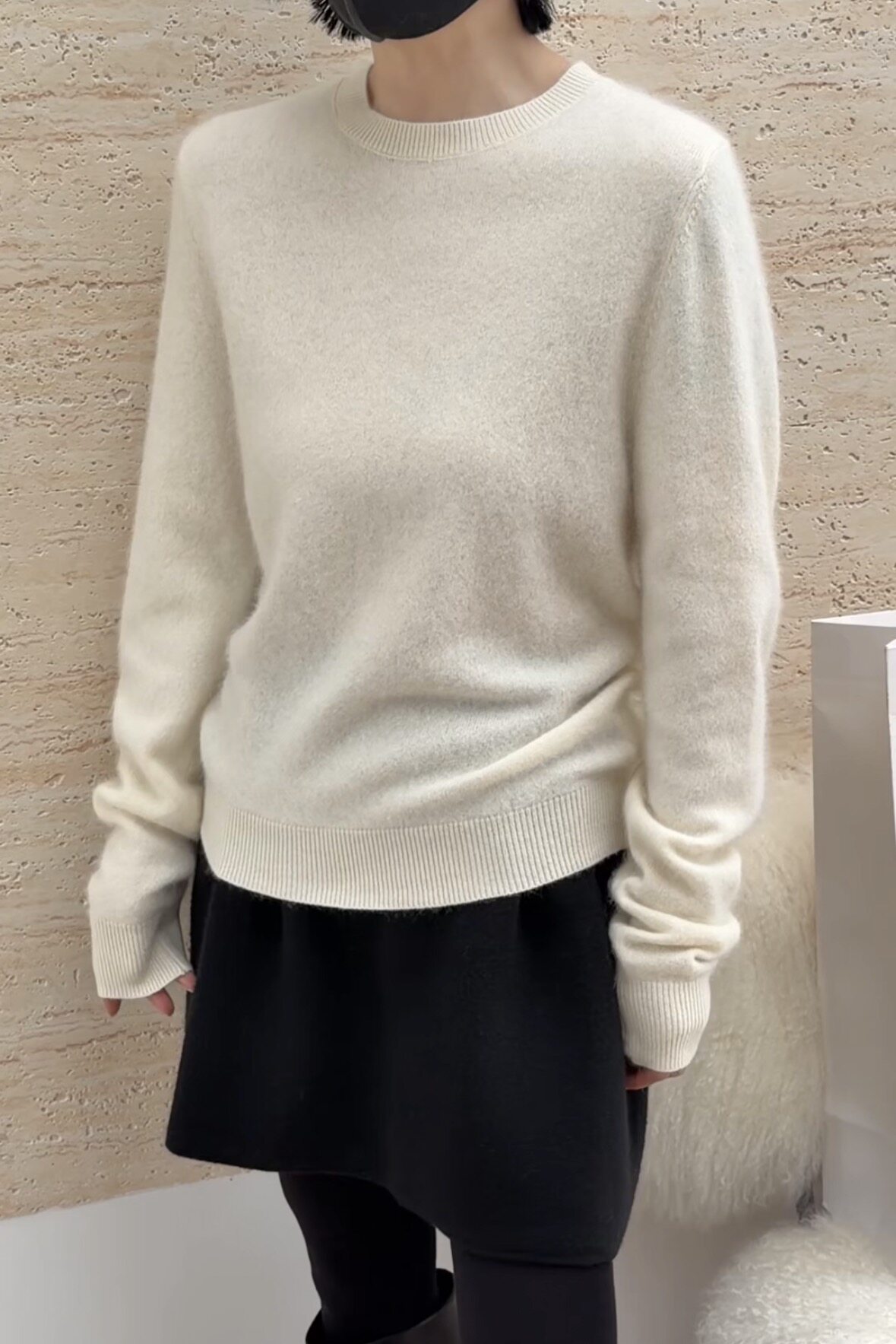 C26070羊毛毛衣 诗歌兰女装26秋冬款简约款米白色圆领针织毛衣女