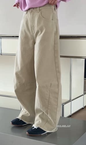 现货26022休闲裤 诗歌兰女装2026早春款卡其色直筒裤毛边牛仔裤女