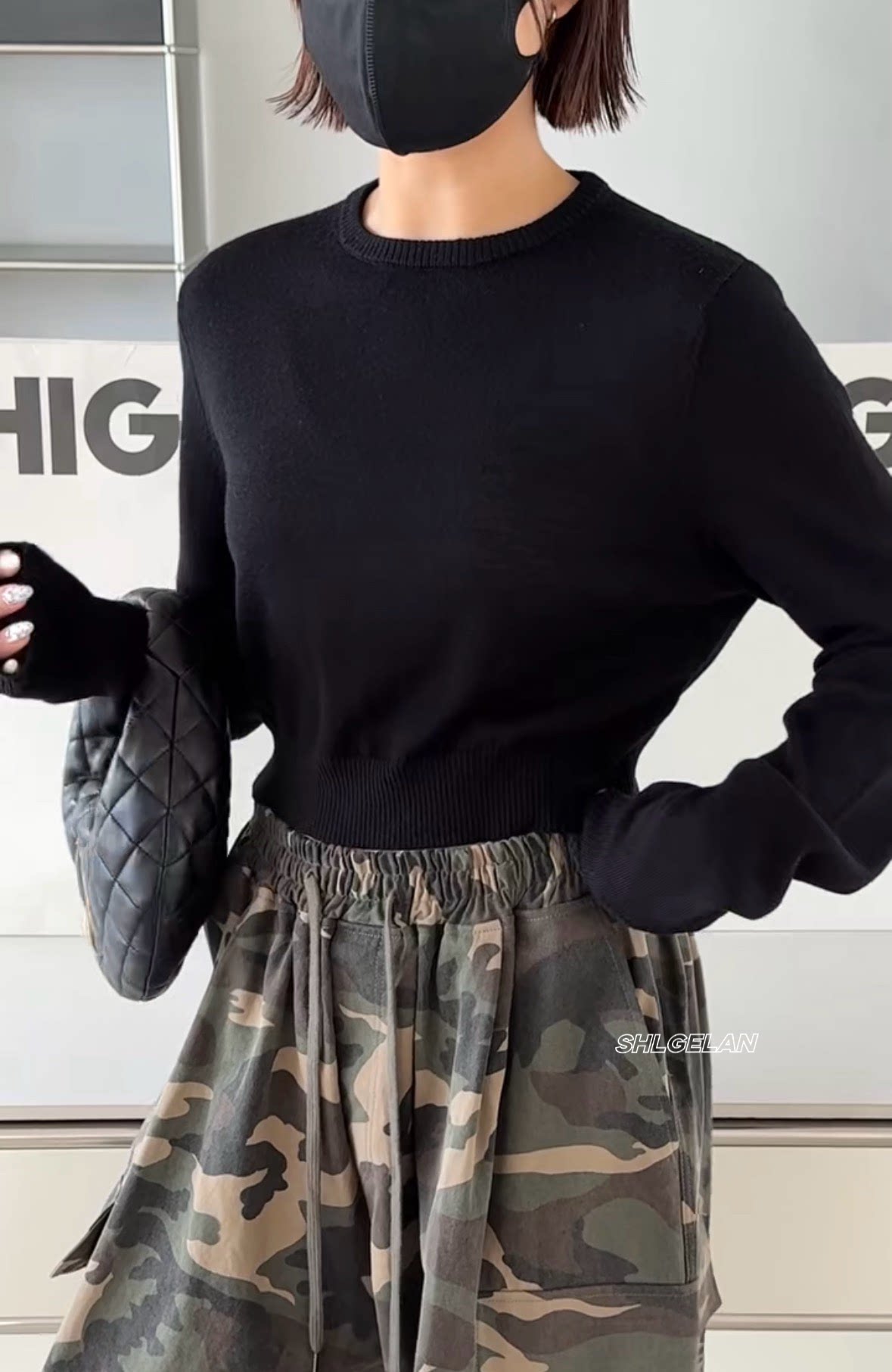 C25132短上衣 诗歌兰女装2026春款 气质黑色圆领长袖短款针织衫女