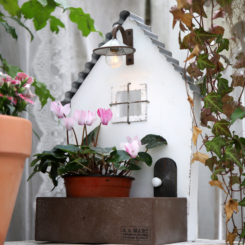 做旧小屋造型铁皮花盆 复古假窗发光园艺盆栽装饰摆件带灯泡