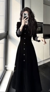 年后做。春季黑色连衣裙