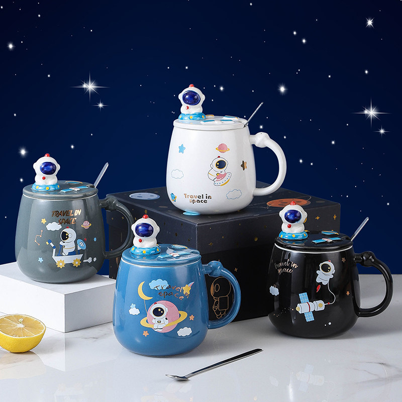 星球陶瓷马克杯带盖勺图片