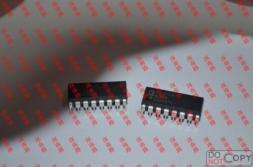 特价 进口全新AD AD558JN AD558 DIP转换器 电子配件 元件 芯片