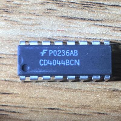 全新原装正品 CD4044BCN CD4044 4044 DIP16 直插16脚 逻辑锁存器