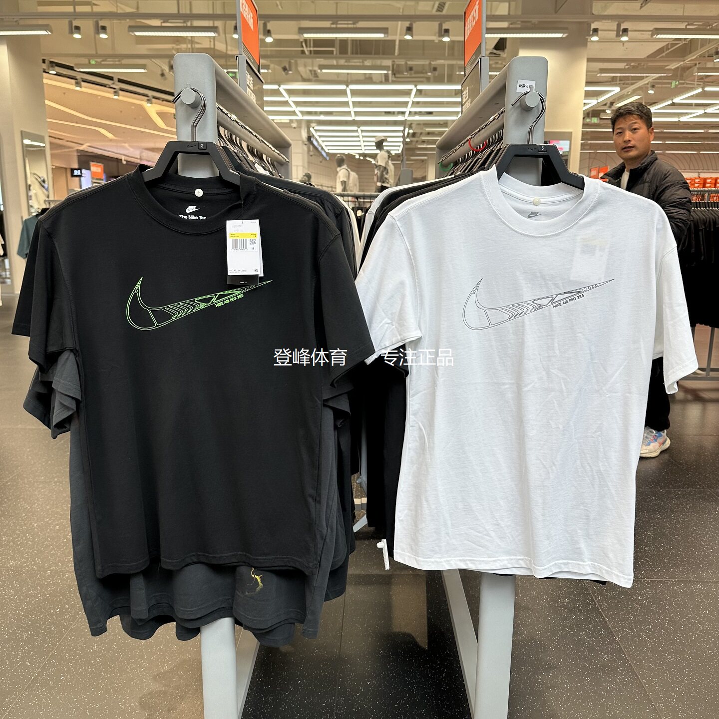 Nike/耐克 正品男子纯棉短袖透气logo印花运动休闲T恤 HJ0747