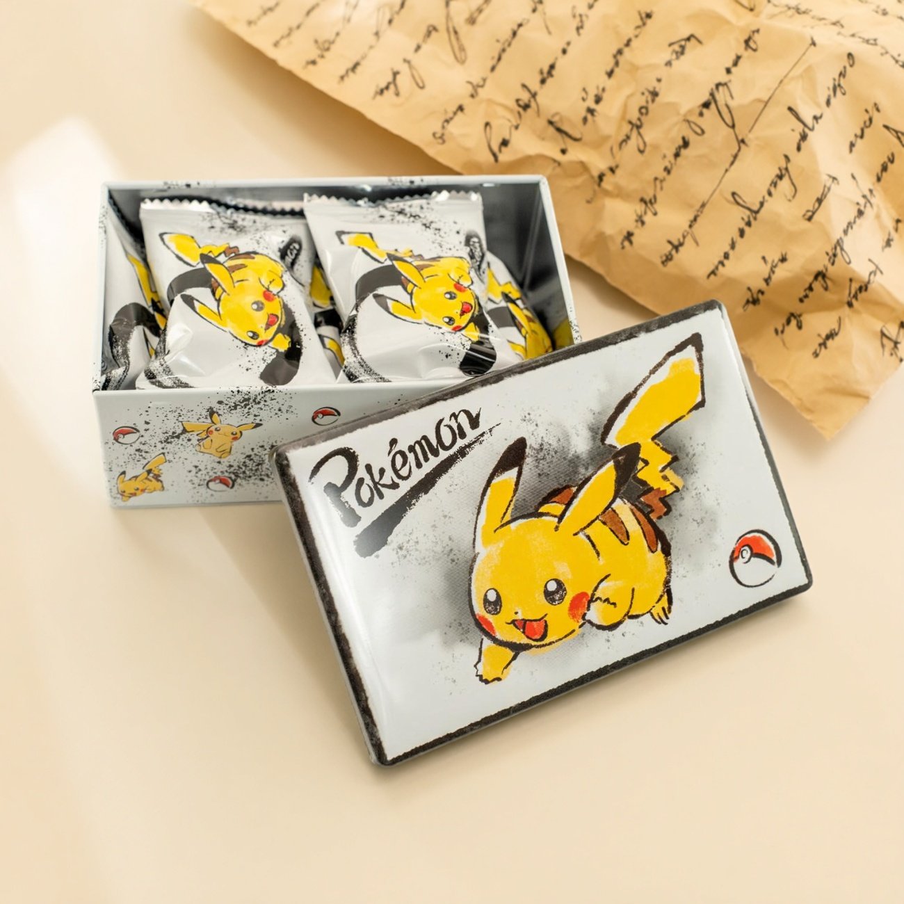 【现货速发】日本情人节长登屋皮卡丘巧克力脆糖果精灵球礼物