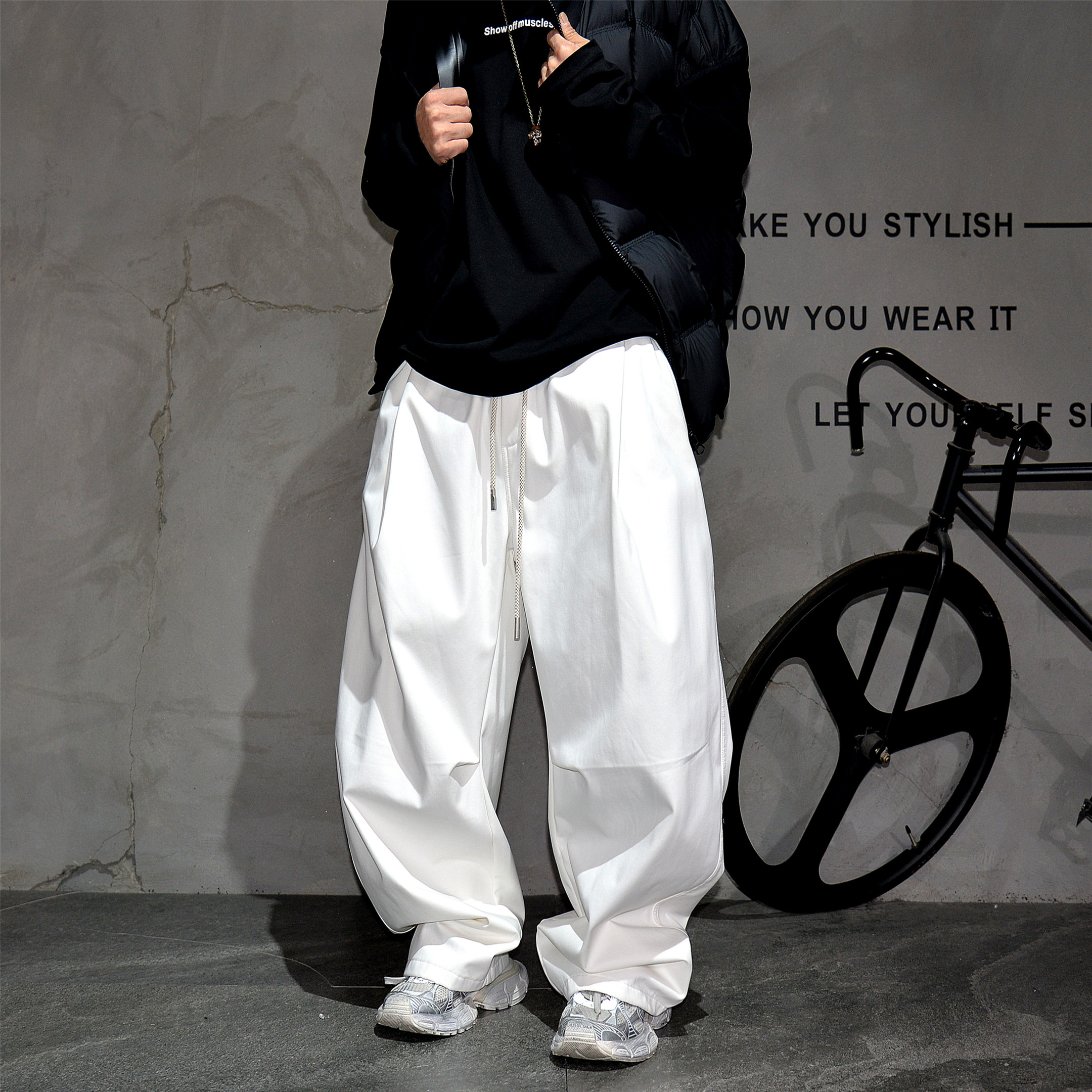 极简风白色加绒加厚阔腿休闲裤男潮牌弯刀裤宽松百搭设计感长裤子