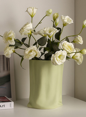 客厅创意陶瓷褶皱花瓶奶油风玄关餐桌台面装饰摆件纸袋花器插花