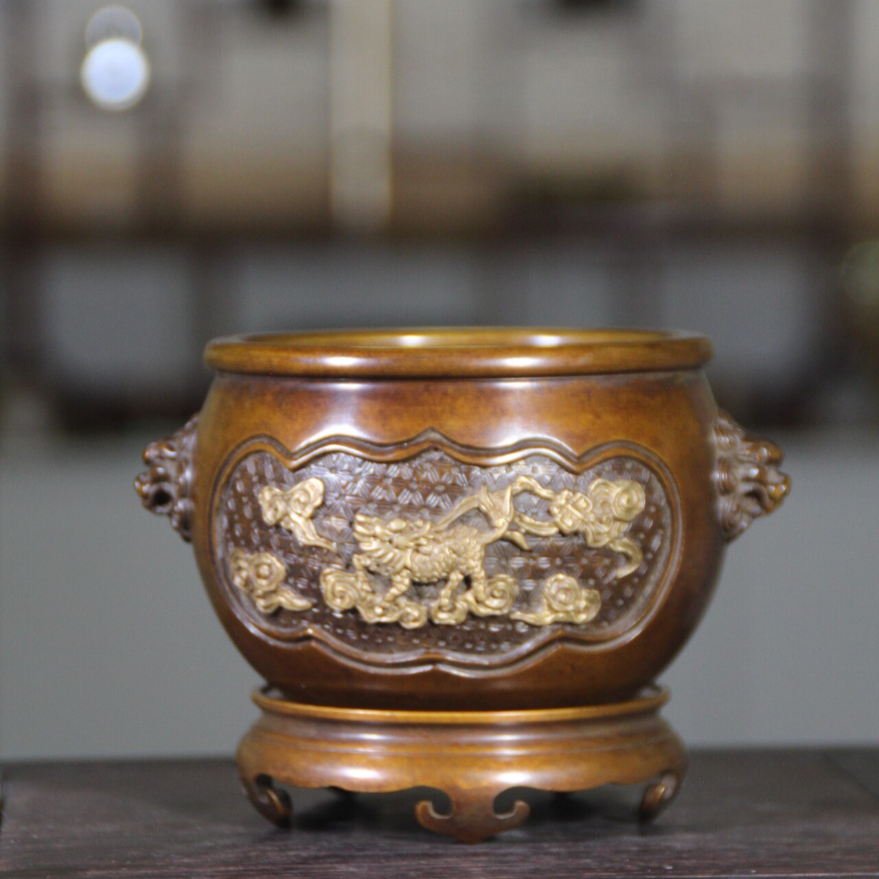 陈巧生制带座狮首耳錾刻缸式炉巧生炉彦岐炉香精舍宣德炉香薰炉