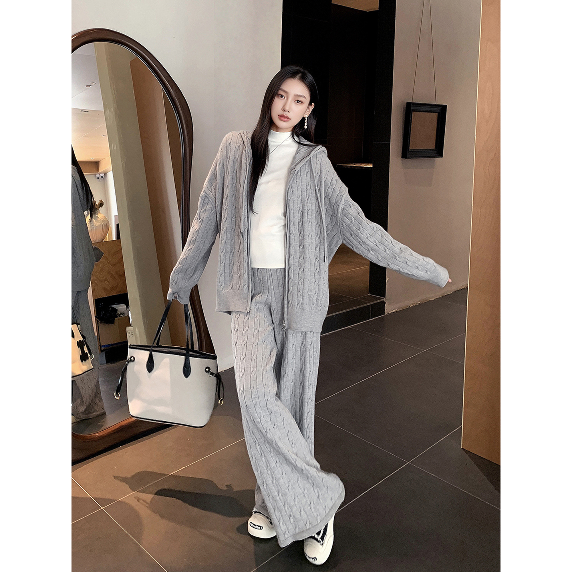 GEMQI 松弛感老钱风灰色针织套装女秋冬麻花毛衣开衫阔腿裤两件套