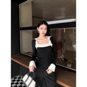 修身 GEMQI 上衣 秋季 设计感喇叭袖 方领露锁骨撞色针织衫 女2025新款