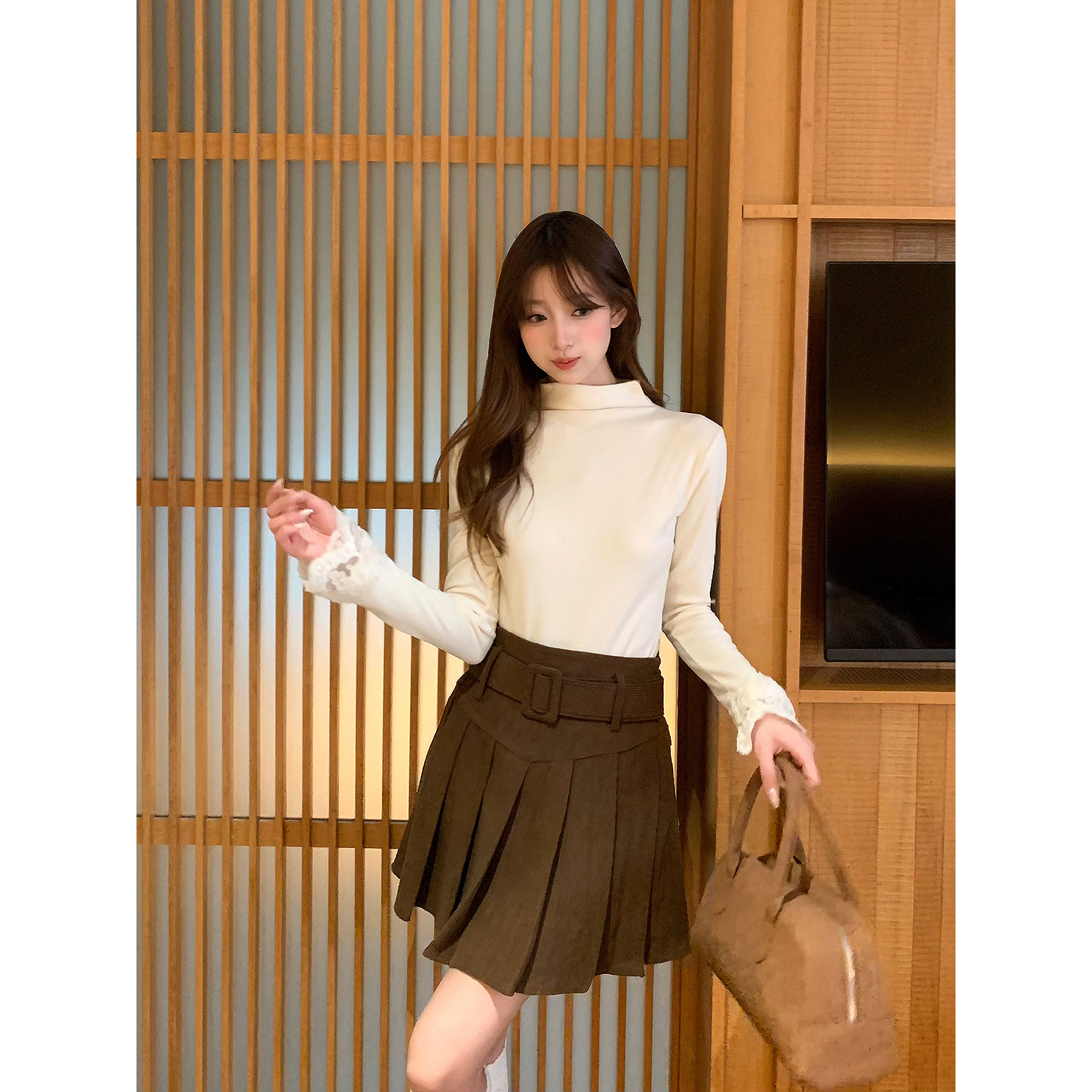 GMEQI 气质百褶裙女春秋短款a字半身裙2025高腰JK防走光短裙子