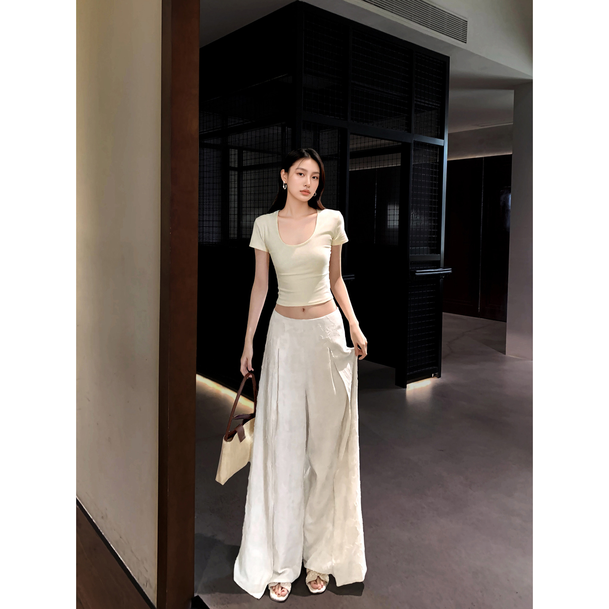 GEMQI 垂感阔腿裤子女夏季设计感立体肌理感开叉裙裤薄款休闲长裤,女装/女士精品,休闲裤,淘宝优惠券,粉丝福利购,淘宝优惠卷