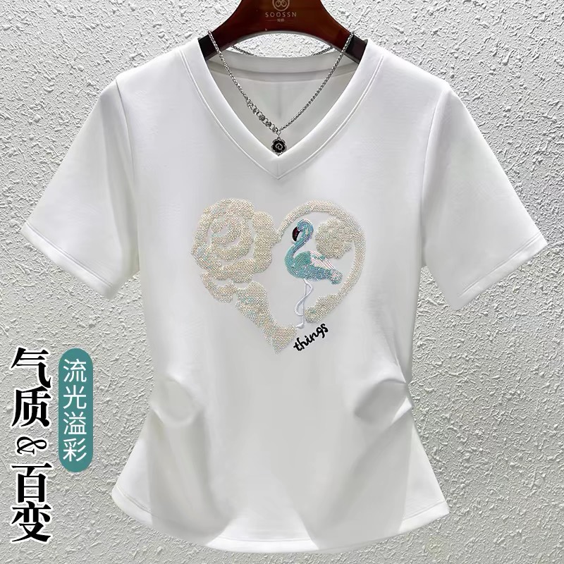 2025短袖刺绣白色t恤女夏季修身显瘦正肩收腰不规则设计感V领上衣