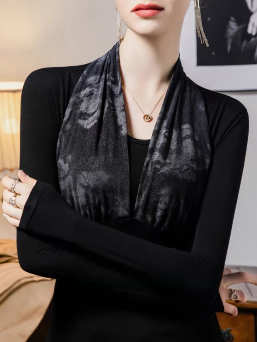 2025秋冬新款印花网纱拼接V领设计感打底衫女修身女装洋气上衣,女装/女士精品,蕾丝衫/雪纺衫,淘宝优惠券,粉丝福利购,淘宝优惠卷