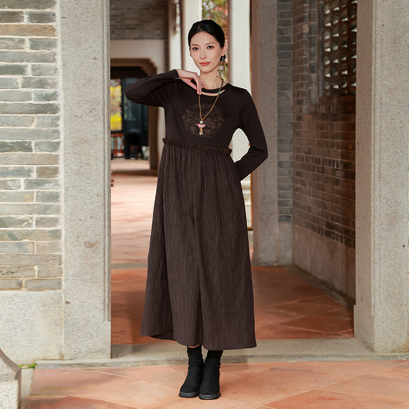 杨丽萍设计官方刺绣圆领长裙