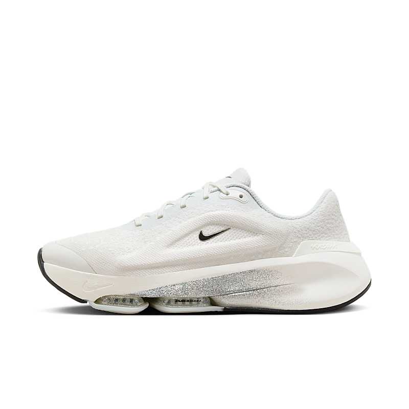 NikeVersair白色女款训练鞋