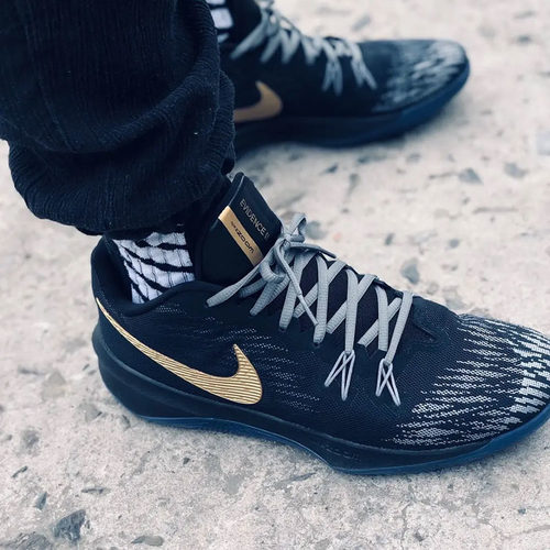 Nike Zoom Evidence II 耐克男黑金低帮运动复古篮球鞋908978-090