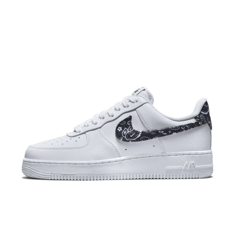Nike黑白腰果花低帮板鞋