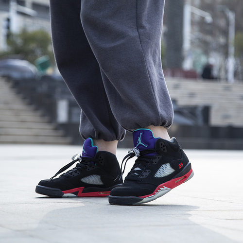 Air Jordan AJ5 男女黑红紫葡萄高帮运动休闲篮球鞋CZ2989-001