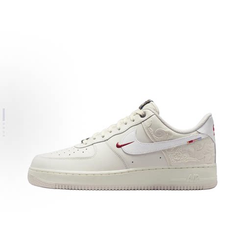 Nike白色男低帮板鞋
